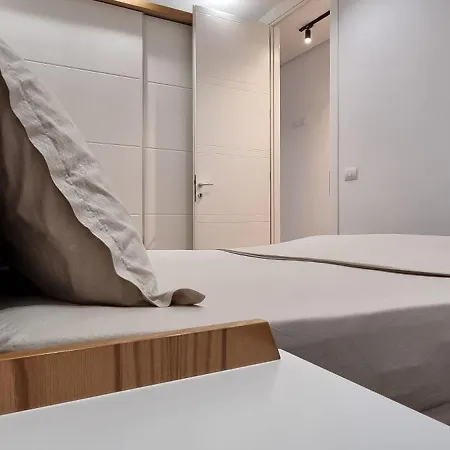Apartamento Komuna Parisit Olympic *