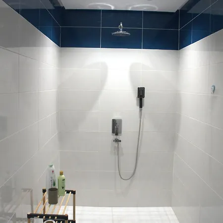 Komuna Parisit Olympic Apartamento *