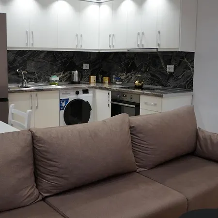 Komuna Parisit Olympic Apartamento Tirana